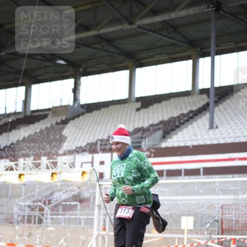 07.12.2025 - St. Pauli X-Mass-Run No. 15 Patografie http://msf.ph/oto/9368740 07.12.2025 11:15:04 Ziel 313, 1623, 1627, 1662, 3133 meine-sportfotos.de