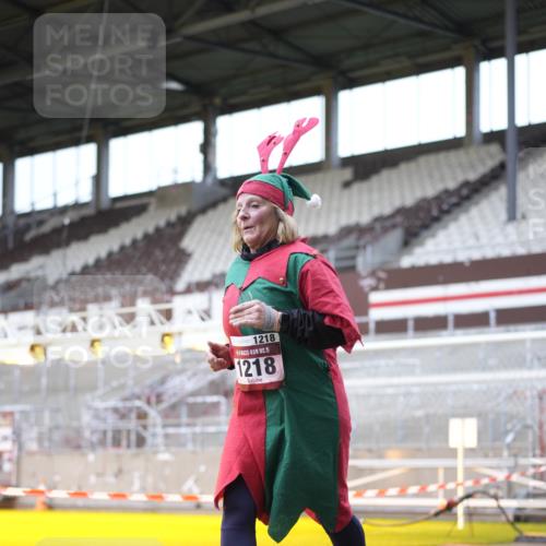 07.12.2025 - St. Pauli X-Mass-Run No. 15 Patografie http://msf.ph/oto/9368747 07.12.2025 11:15:14 Ziel 313, 391, 1218, 1282, 1623, 1627, 1662, 3133 meine-sportfotos.de