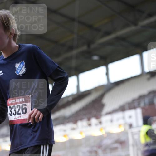 07.12.2025 - St. Pauli X-Mass-Run No. 15 Patografie http://msf.ph/oto/9368771 07.12.2025 11:16:02 Ziel 1800, 1802, 1821, 1825, 2195, 2464, 3241, 3256, 3326 meine-sportfotos.de