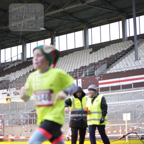 07.12.2025 - St. Pauli X-Mass-Run No. 15 Patografie http://msf.ph/oto/9368809 07.12.2025 11:17:09 Ziel 1122, 1127, 1340, 1531, 1686, 2766 meine-sportfotos.de