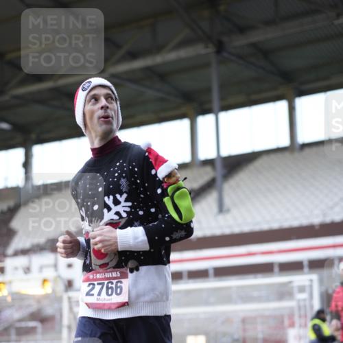 07.12.2025 - St. Pauli X-Mass-Run No. 15 Patografie http://msf.ph/oto/9368819 07.12.2025 11:17:12 Ziel 1122, 1125, 1127, 1130, 1340, 1529, 1531, 1686, 2766 meine-sportfotos.de