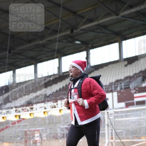 07.12.2025 - St. Pauli X-Mass-Run No. 15 Patografie http://msf.ph/oto/9368849 07.12.2025 11:17:30 Ziel 551, 845, 1125, 1130, 1529, 2477, 2846, 2849 meine-sportfotos.de