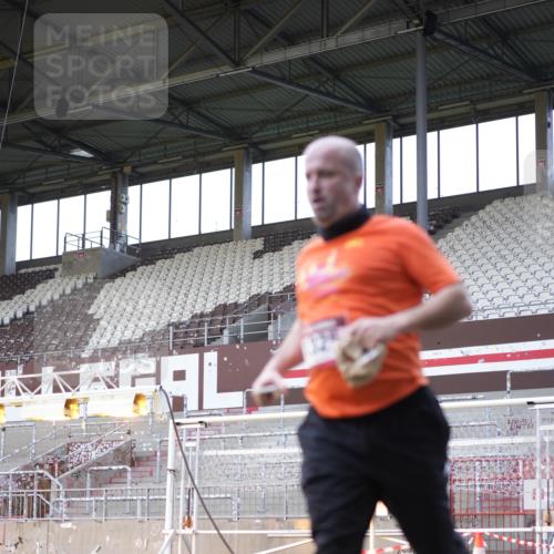 07.12.2025 - St. Pauli X-Mass-Run No. 15 Patografie http://msf.ph/oto/9368866 07.12.2025 11:18:01 Ziel 1325, 1348, 3221, 3327 meine-sportfotos.de