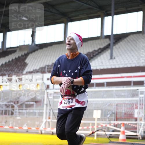 07.12.2025 - St. Pauli X-Mass-Run No. 15 Patografie http://msf.ph/oto/9368950 07.12.2025 11:19:19 Ziel 295, 302, 797, 2062, 2597, 2788, 3205 meine-sportfotos.de