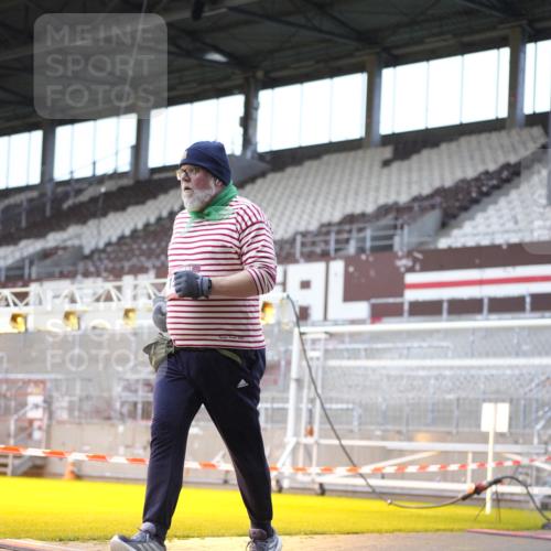 07.12.2025 - St. Pauli X-Mass-Run No. 15 Patografie http://msf.ph/oto/9368960 07.12.2025 11:19:27 Ziel 367, 373, 797, 1336, 1343, 1563, 2062 meine-sportfotos.de