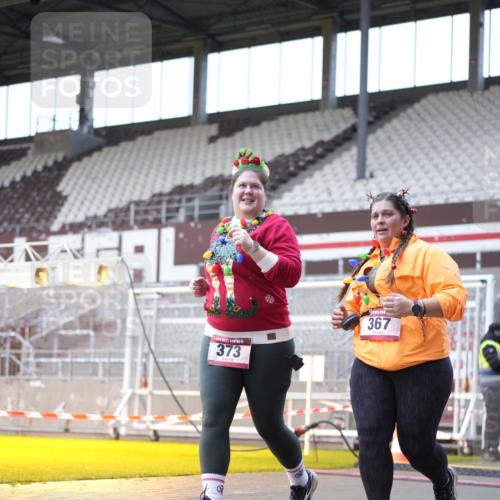 07.12.2025 - St. Pauli X-Mass-Run No. 15 Patografie http://msf.ph/oto/9368964 07.12.2025 11:19:28 Ziel 367, 373, 797, 1336, 1343, 1563, 2062 meine-sportfotos.de