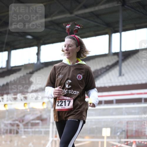 07.12.2025 - St. Pauli X-Mass-Run No. 15 Patografie http://msf.ph/oto/9368976 07.12.2025 11:19:40 Ziel 367, 373, 1336, 1343, 1563, 2217, 2581, 3075, 3160, 3822, 3823 meine-sportfotos.de