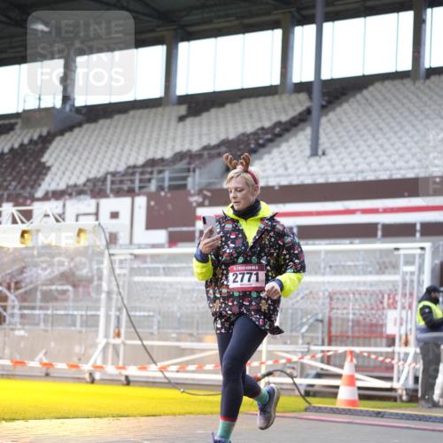 07.12.2025 - St. Pauli X-Mass-Run No. 15 Patografie http://msf.ph/oto/9368987 07.12.2025 11:19:47 Ziel 1343, 2217, 2581, 2771, 3075, 3160, 3822, 3823 meine-sportfotos.de