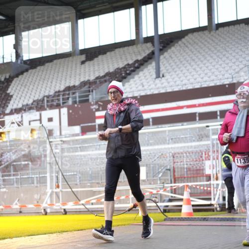 07.12.2025 - St. Pauli X-Mass-Run No. 15 Patografie http://msf.ph/oto/9369026 07.12.2025 11:20:26 Ziel 1020, 1135, 1614, 2132, 2134, 2242, 2305, 3129, 3157, 3309, 4637 meine-sportfotos.de