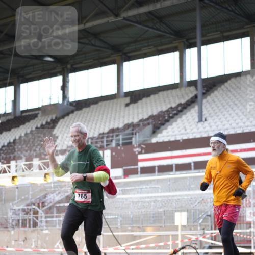 07.12.2025 - St. Pauli X-Mass-Run No. 15 Patografie http://msf.ph/oto/9369041 07.12.2025 11:20:43 Ziel 540, 765, 1020, 2242, 2379, 2462, 2601, 3037 meine-sportfotos.de