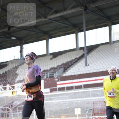 07.12.2025 - St. Pauli X-Mass-Run No. 15 Patografie http://msf.ph/oto/9369054 07.12.2025 11:20:46 Ziel 540, 765, 2379, 2462, 2601, 3037 meine-sportfotos.de