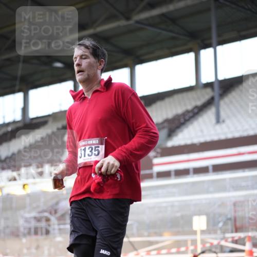 07.12.2025 - St. Pauli X-Mass-Run No. 15 Patografie http://msf.ph/oto/9369068 07.12.2025 11:21:04 Ziel 2375, 2376, 2854, 2867, 3135, 3220 meine-sportfotos.de