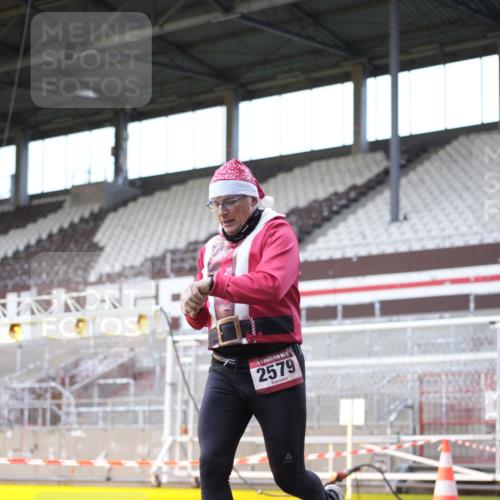 07.12.2025 - St. Pauli X-Mass-Run No. 15 Patografie http://msf.ph/oto/9369094 07.12.2025 11:21:16 Ziel 232, 241, 2375, 2376, 2579, 2867, 3073, 3135, 3159, 3220, 3283 meine-sportfotos.de