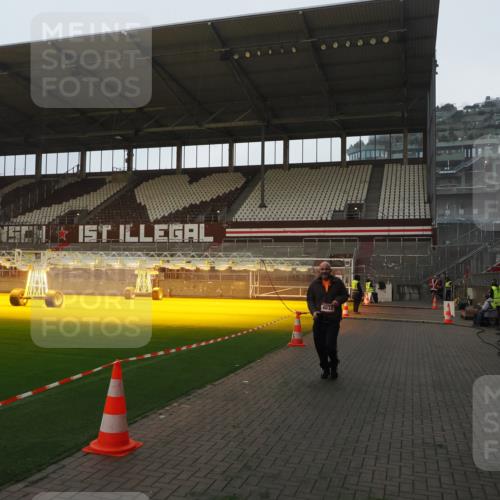 07.12.2025 - St. Pauli X-Mass-Run No. 15 Fabian Wolf http://msf.ph/oto/9369095 07.12.2025 09:57:18 Ziel 3320, 4032 meine-sportfotos.de