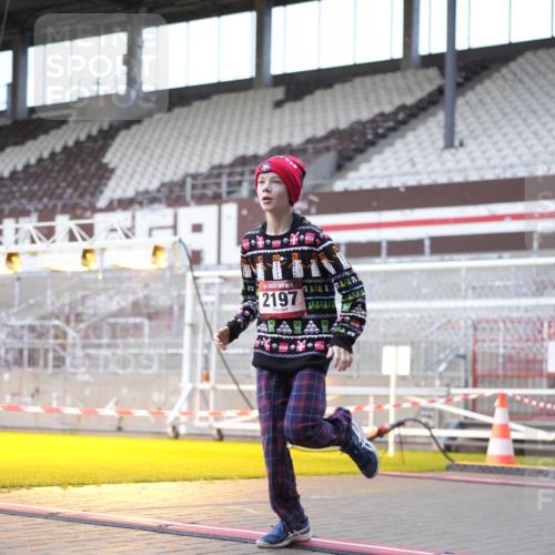 07.12.2025 - St. Pauli X-Mass-Run No. 15 Patografie http://msf.ph/oto/9369123 07.12.2025 11:21:29 Ziel 98, 105, 111, 232, 241, 1549, 1902, 1907, 2033, 2197, 2473, 2474, 2579, 3073, 3159 meine-sportfotos.de