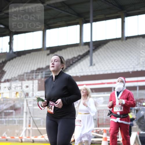 07.12.2025 - St. Pauli X-Mass-Run No. 15 Patografie http://msf.ph/oto/9369141 07.12.2025 11:21:49 Ziel 1284, 1297, 1775, 1779, 1904, 1939 meine-sportfotos.de