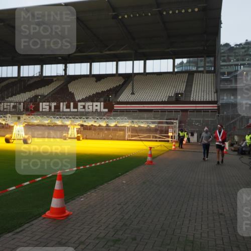 07.12.2025 - St. Pauli X-Mass-Run No. 15 Fabian Wolf http://msf.ph/oto/9369152 07.12.2025 09:57:31 Ziel 632, 1292, 1293, 1377, 1395, 2678 meine-sportfotos.de