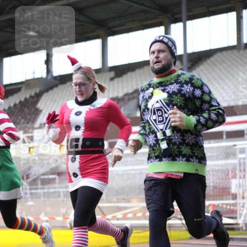 07.12.2025 - St. Pauli X-Mass-Run No. 15 Patografie http://msf.ph/oto/9369158 07.12.2025 11:22:00 Ziel 1284, 1297, 1775, 1779, 1904, 3474, 3475, 3820, 3821 meine-sportfotos.de