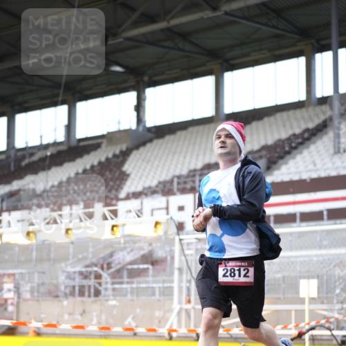 07.12.2025 - St. Pauli X-Mass-Run No. 15 Patografie http://msf.ph/oto/9369160 07.12.2025 11:22:14 Ziel 2812, 3474, 3475, 3820, 3821 meine-sportfotos.de