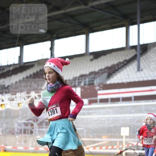 07.12.2025 - St. Pauli X-Mass-Run No. 15 Patografie http://msf.ph/oto/9369180 07.12.2025 11:22:26 Ziel 520, 1349, 1391, 1431, 2550, 2557, 2812, 2985, 3127 meine-sportfotos.de