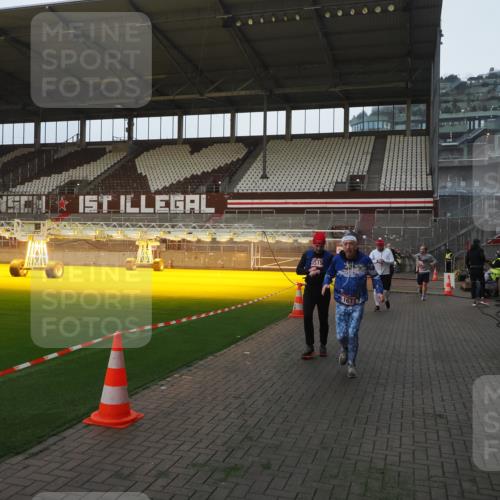 07.12.2025 - St. Pauli X-Mass-Run No. 15 Fabian Wolf http://msf.ph/oto/9369283 07.12.2025 09:58:19 Ziel 238, 261, 1173, 1633, 1774, 2205, 3405, 3515, 4206 meine-sportfotos.de