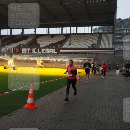 07.12.2025 - St. Pauli X-Mass-Run No. 15 Fabian Wolf http://msf.ph/oto/9369393 07.12.2025 09:58:35 Ziel 238, 261, 483, 532, 1003, 1115, 1173, 1528, 1603, 1782, 1785, 2205, 2392, 3308, 4031, 4206 meine-sportfotos.de