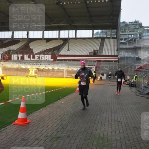 07.12.2025 - St. Pauli X-Mass-Run No. 15 Fabian Wolf http://msf.ph/oto/9369429 07.12.2025 09:58:43 Ziel 483, 532, 655, 1003, 1115, 1528, 1542, 1603, 1782, 1785, 2392, 3308 meine-sportfotos.de