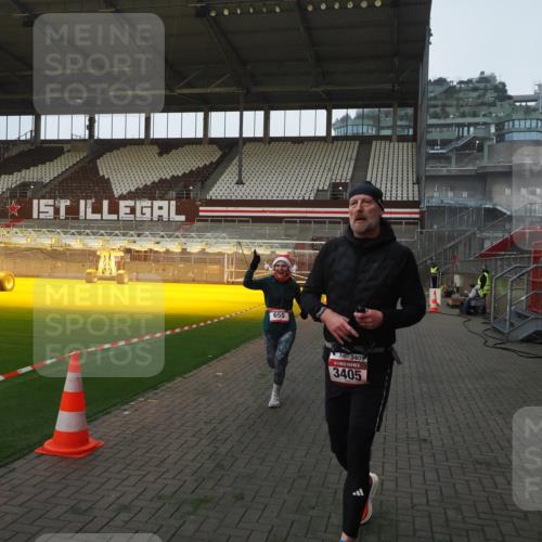 07.12.2025 - St. Pauli X-Mass-Run No. 15 Fabian Wolf http://msf.ph/oto/9369470 07.12.2025 09:58:49 Ziel 532, 655, 1003, 1115, 1528, 1542, 1782, 1785, 2392, 3308 meine-sportfotos.de