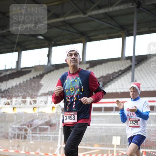 07.12.2025 - St. Pauli X-Mass-Run No. 15 Patografie http://msf.ph/oto/9369473 07.12.2025 11:25:29 Ziel 2498, 3290, 3296, 3301, 4101, 4825 meine-sportfotos.de