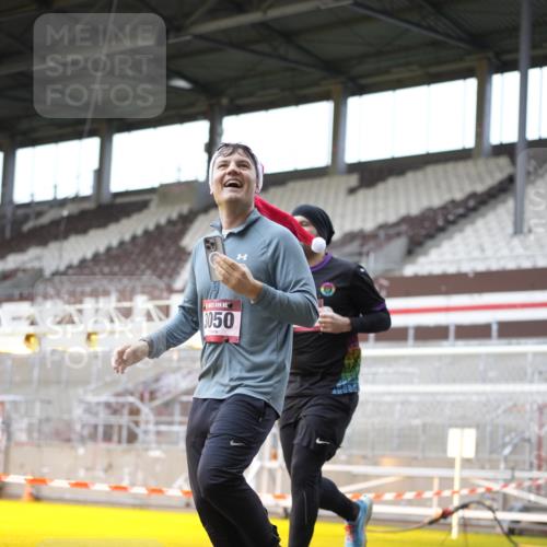 07.12.2025 - St. Pauli X-Mass-Run No. 15 Patografie http://msf.ph/oto/9369495 07.12.2025 11:25:49 Ziel 1079, 1334, 1339, 1379, 1388, 1593, 1672, 1673, 2055, 3050, 3051, 3068, 3070, 4654 meine-sportfotos.de