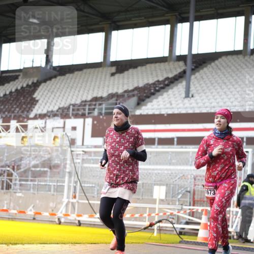 07.12.2025 - St. Pauli X-Mass-Run No. 15 Patografie http://msf.ph/oto/9369499 07.12.2025 11:25:52 Ziel 674, 678, 1079, 1344, 1356, 1593, 1673, 2055, 2145, 2161, 2166, 2198, 2255, 2265, 3050, 3051, 3068, 3070 meine-sportfotos.de
