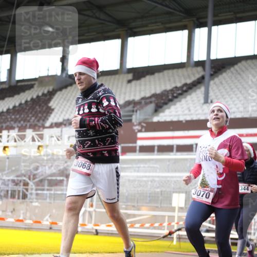 07.12.2025 - St. Pauli X-Mass-Run No. 15 Patografie http://msf.ph/oto/9369508 07.12.2025 11:25:54 Ziel 674, 678, 1079, 1344, 1356, 1593, 1673, 2055, 2088, 2145, 2161, 2166, 2198, 2255, 2265, 3050, 3051, 3068, 3070 meine-sportfotos.de