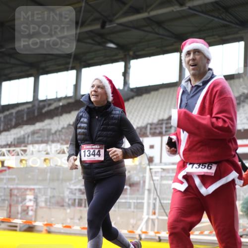 07.12.2025 - St. Pauli X-Mass-Run No. 15 Patografie http://msf.ph/oto/9369517 07.12.2025 11:25:55 Ziel 674, 678, 1079, 1344, 1356, 1593, 1673, 2055, 2088, 2145, 2161, 2166, 2198, 2255, 2265, 3050, 3051, 3068, 3070 meine-sportfotos.de