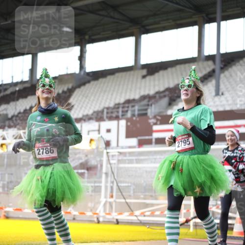 07.12.2025 - St. Pauli X-Mass-Run No. 15 Patografie http://msf.ph/oto/9369541 07.12.2025 11:26:08 Ziel 674, 678, 1344, 1345, 1356, 1501, 2059, 2063, 2066, 2069, 2074, 2088, 2124, 2145, 2161, 2166, 2198, 2255, 2260, 2265, 2637, 2786, 2795, 3068, 3070, 3094, 3257, 3258, 3260, 3261, 3607 meine-sportfotos.de