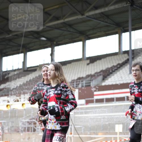 07.12.2025 - St. Pauli X-Mass-Run No. 15 Patografie http://msf.ph/oto/9369546 07.12.2025 11:26:09 Ziel 610, 624, 674, 678, 1344, 1345, 1356, 1498, 1501, 2059, 2063, 2066, 2069, 2074, 2088, 2124, 2145, 2161, 2166, 2198, 2255, 2260, 2265, 2637, 2786, 2795, 3068, 3094, 3217, 3257, 3258, 3260, 3261, 3607 meine-sportfotos.de