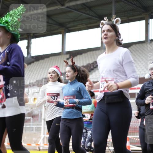07.12.2025 - St. Pauli X-Mass-Run No. 15 Patografie http://msf.ph/oto/9369559 07.12.2025 11:26:14 Ziel 610, 624, 1345, 1498, 1501, 1632, 2059, 2063, 2066, 2069, 2074, 2088, 2124, 2257, 2260, 2637, 2786, 2795, 3094, 3217, 3257, 3258, 3260, 3261, 3607 meine-sportfotos.de