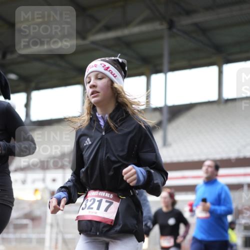 07.12.2025 - St. Pauli X-Mass-Run No. 15 Patografie http://msf.ph/oto/9369566 07.12.2025 11:26:15 Ziel 610, 624, 1345, 1498, 1501, 1632, 2059, 2063, 2066, 2069, 2074, 2124, 2257, 2260, 2637, 2786, 2795, 3094, 3217, 3257, 3258, 3260, 3261, 3607 meine-sportfotos.de