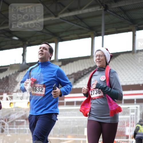 07.12.2025 - St. Pauli X-Mass-Run No. 15 Patografie http://msf.ph/oto/9369572 07.12.2025 11:26:17 Ziel 610, 624, 1345, 1498, 1501, 1632, 2059, 2063, 2066, 2069, 2074, 2124, 2257, 2260, 2637, 2786, 2795, 3094, 3217, 3257, 3258, 3260, 3261, 3607 meine-sportfotos.de