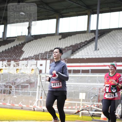 07.12.2025 - St. Pauli X-Mass-Run No. 15 Patografie http://msf.ph/oto/9369577 07.12.2025 11:26:32 Ziel 205, 209, 2024, 2026, 2234, 2236, 2237, 2240, 2748, 2749, 2813, 2942, 4884 meine-sportfotos.de