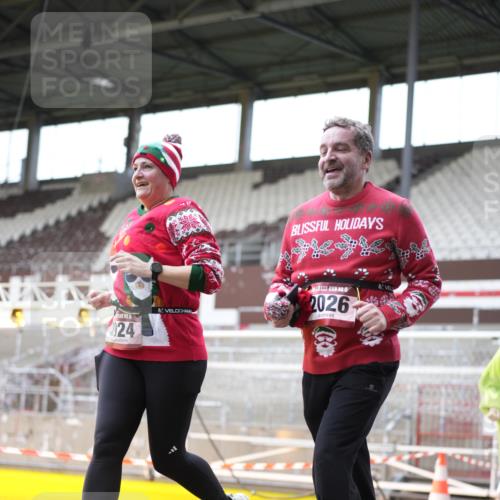 07.12.2025 - St. Pauli X-Mass-Run No. 15 Patografie http://msf.ph/oto/9369583 07.12.2025 11:26:33 Ziel 205, 209, 2024, 2026, 2234, 2236, 2237, 2240, 2748, 2749, 2813, 2942, 4884 meine-sportfotos.de