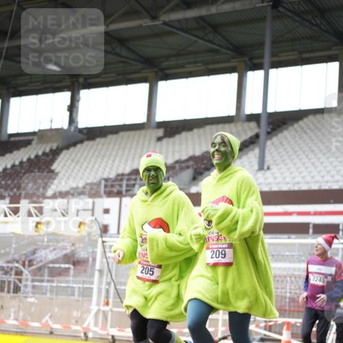 07.12.2025 - St. Pauli X-Mass-Run No. 15 Patografie http://msf.ph/oto/9369585 07.12.2025 11:26:34 Ziel 205, 209, 2024, 2026, 2234, 2236, 2237, 2240, 2748, 2749, 2813, 2942, 4884 meine-sportfotos.de