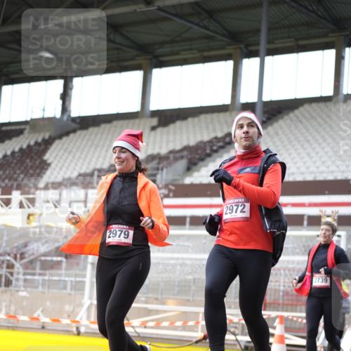 07.12.2025 - St. Pauli X-Mass-Run No. 15 Patografie http://msf.ph/oto/9369607 07.12.2025 11:26:45 Ziel 205, 209, 2024, 2026, 2175, 2176, 2234, 2236, 2237, 2240, 2789, 2790, 2813, 2942, 2972, 2979, 4884 meine-sportfotos.de