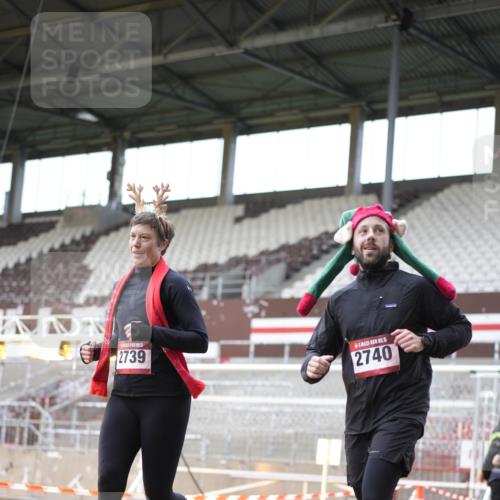 07.12.2025 - St. Pauli X-Mass-Run No. 15 Patografie http://msf.ph/oto/9369612 07.12.2025 11:26:47 Ziel 205, 209, 1080, 2024, 2026, 2072, 2175, 2176, 2234, 2236, 2237, 2240, 2789, 2790, 2813, 2942, 2972, 2979, 4884 meine-sportfotos.de