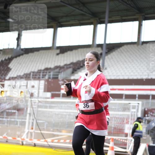 07.12.2025 - St. Pauli X-Mass-Run No. 15 Patografie http://msf.ph/oto/9369668 07.12.2025 11:27:18 Ziel 35, 36, 1772, 2995, 2999, 3004, 3956, 4647, 4656 meine-sportfotos.de