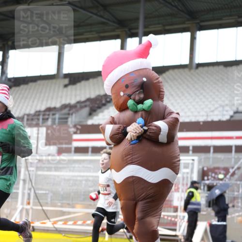 07.12.2025 - St. Pauli X-Mass-Run No. 15 Patografie http://msf.ph/oto/9369677 07.12.2025 11:27:26 Ziel 35, 36, 534, 1772, 2571, 2572, 2995, 3315, 3956, 4647, 4656 meine-sportfotos.de