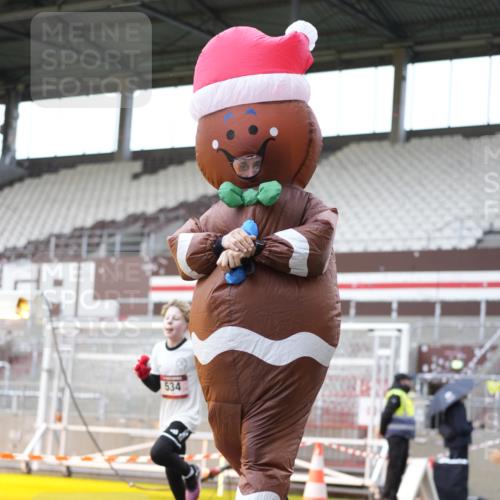 07.12.2025 - St. Pauli X-Mass-Run No. 15 Patografie http://msf.ph/oto/9369678 07.12.2025 11:27:26 Ziel 35, 36, 534, 1772, 2571, 2572, 2995, 3315, 3956, 4647, 4656 meine-sportfotos.de