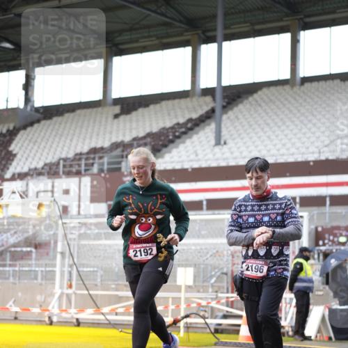 07.12.2025 - St. Pauli X-Mass-Run No. 15 Patografie http://msf.ph/oto/9369699 07.12.2025 11:27:49 Ziel 407, 1082, 2192, 2196, 2567, 2655, 2930, 2980, 3027 meine-sportfotos.de