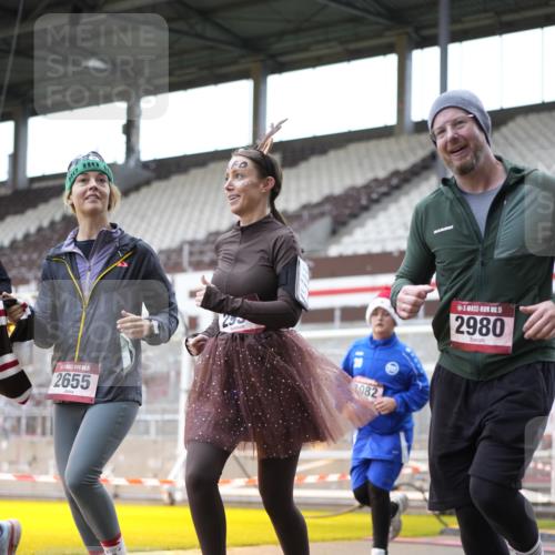 07.12.2025 - St. Pauli X-Mass-Run No. 15 Patografie http://msf.ph/oto/9369711 07.12.2025 11:27:52 Ziel 1082, 2138, 2139, 2192, 2196, 2655, 2930, 2980, 3027 meine-sportfotos.de