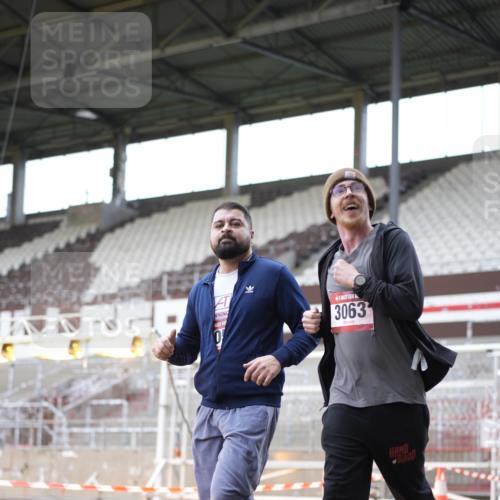 07.12.2025 - St. Pauli X-Mass-Run No. 15 Patografie http://msf.ph/oto/9369734 07.12.2025 11:28:02 Ziel 1082, 2138, 2139, 2192, 2196, 2655, 2930, 2980, 3027, 3057, 3063, 3074, 4644, 4653, 4655 meine-sportfotos.de