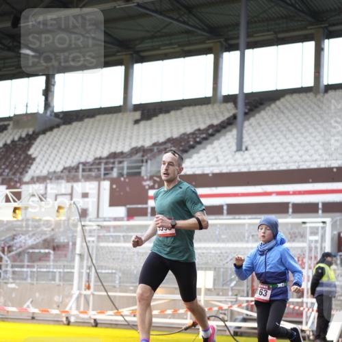 07.12.2025 - St. Pauli X-Mass-Run No. 15 Patografie http://msf.ph/oto/9369743 07.12.2025 11:28:09 Ziel 2138, 2139, 2162, 2163, 2164, 3057, 3063, 3074, 3599, 3670, 4644, 4653, 4655 meine-sportfotos.de